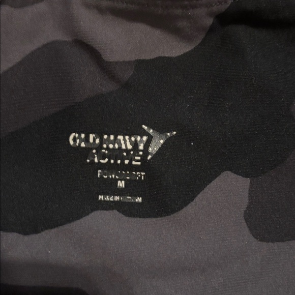 Old Navy Active Biker Shorts Black and Gray Camo Shorts - Picture 2 of 3